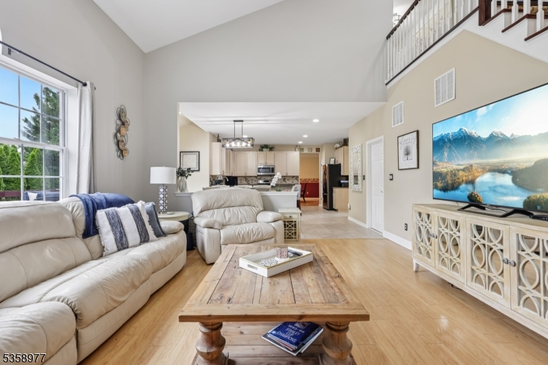 Franklin Twp., New Jersey 08540, United States, 4 Bedrooms Bedrooms, ,4 BathroomsBathrooms,Residential,Active,161870