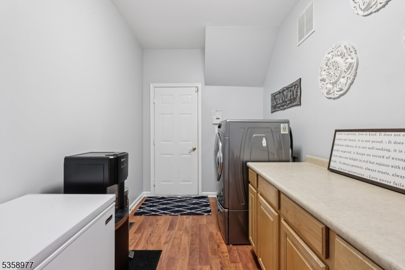 Franklin Twp., New Jersey 08540, United States, 4 Bedrooms Bedrooms, ,4 BathroomsBathrooms,Residential,Active,161870