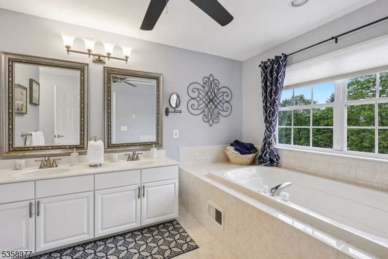 Franklin Twp., New Jersey 08540, United States, 4 Bedrooms Bedrooms, ,4 BathroomsBathrooms,Residential,Active,161870