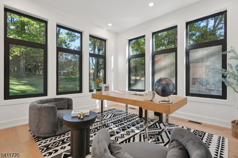 CHESTNUT HILL - Residential