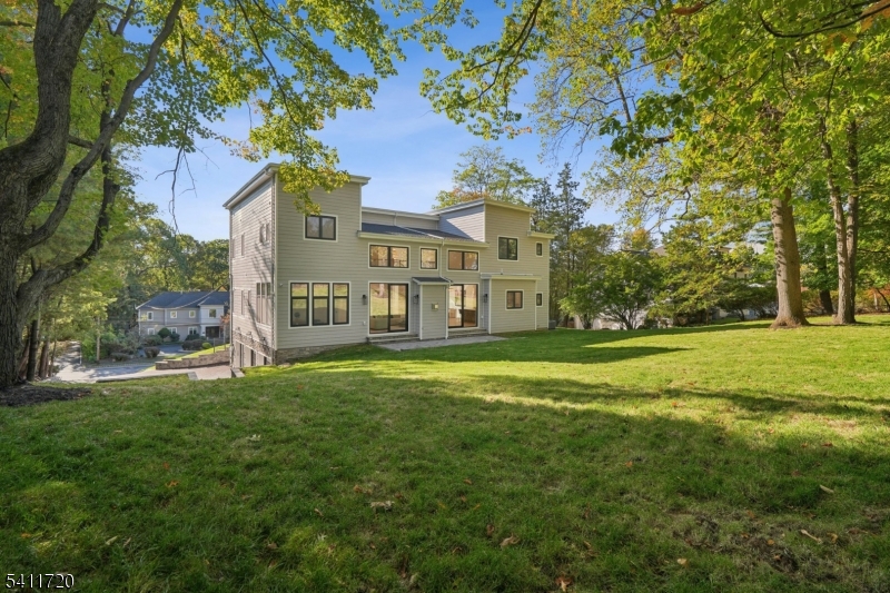 CHESTNUT HILL - Residential