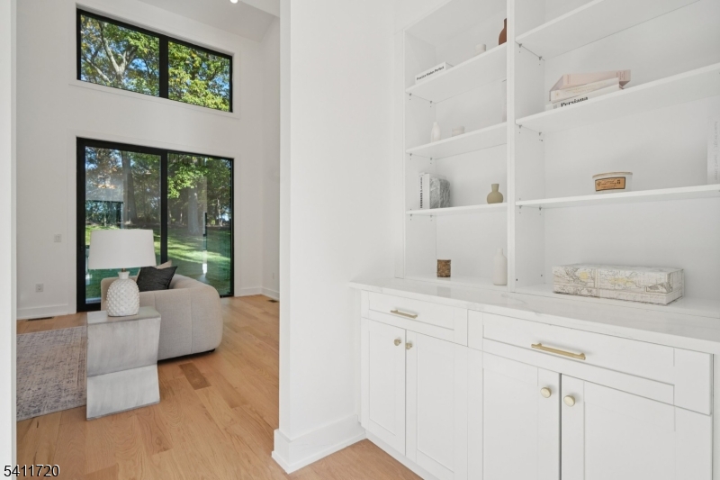 CHESTNUT HILL - Residential