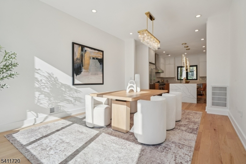 CHESTNUT HILL - Residential