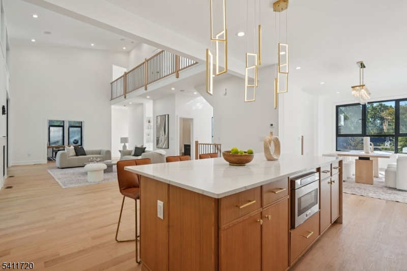 CHESTNUT HILL - Residential