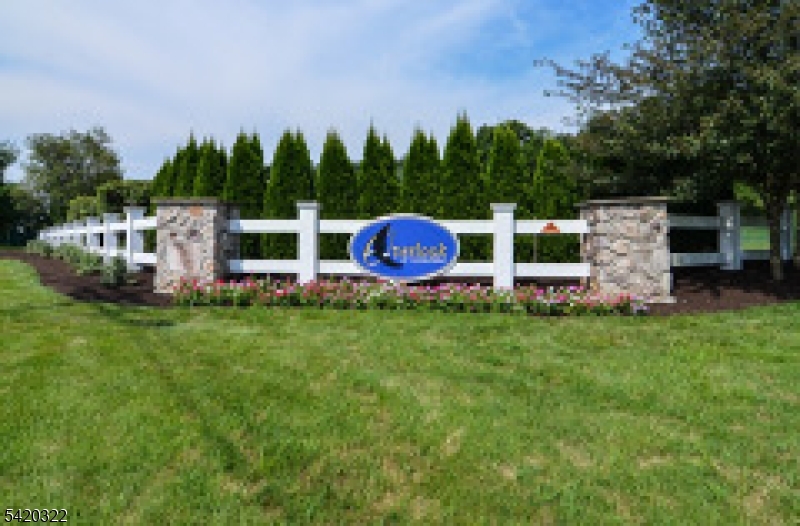 OVERLOOK - Residential