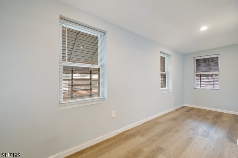 Lower Valisburg - Residential Income