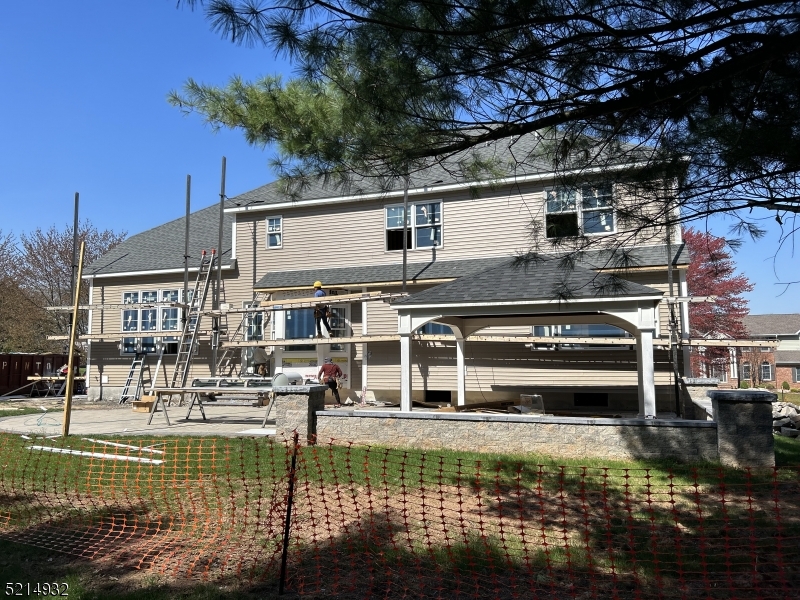 LOGAN FARMS - Residential