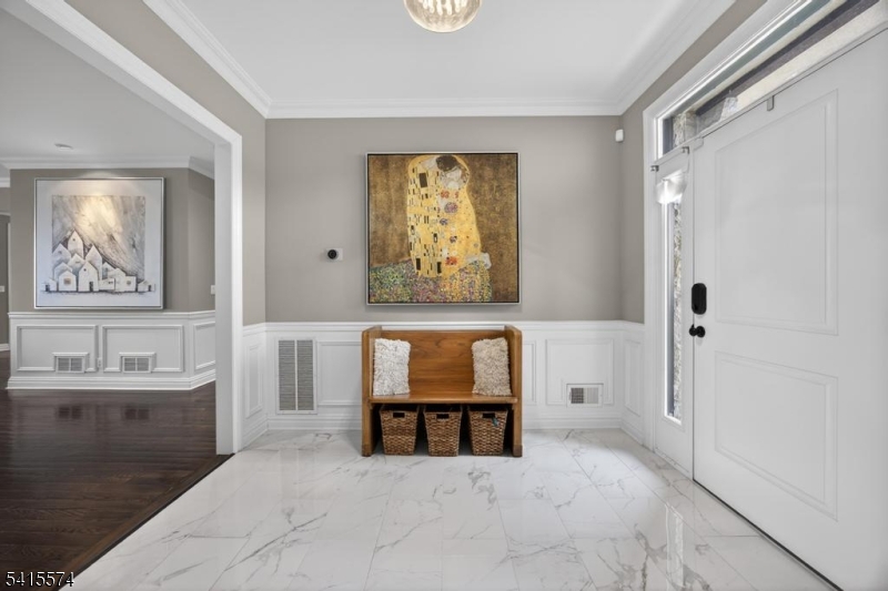 STONE HEDGE MANOR - Residential