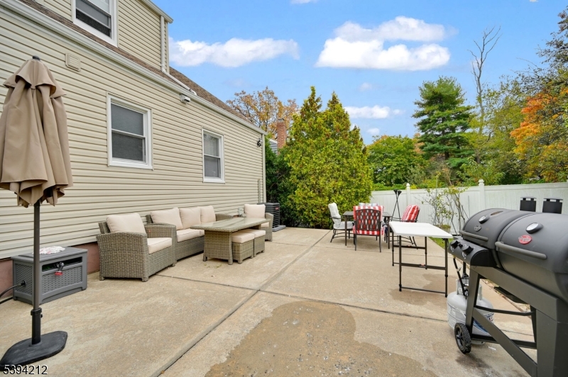 Union Twp., New Jersey 07083, United States, 4 Bedrooms Bedrooms, ,2 BathroomsBathrooms,Residential,Active,235899