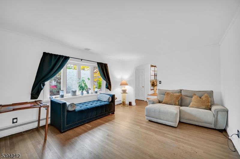 Union Twp., New Jersey 07083, United States, 4 Bedrooms Bedrooms, ,2 BathroomsBathrooms,Residential,Active,235899