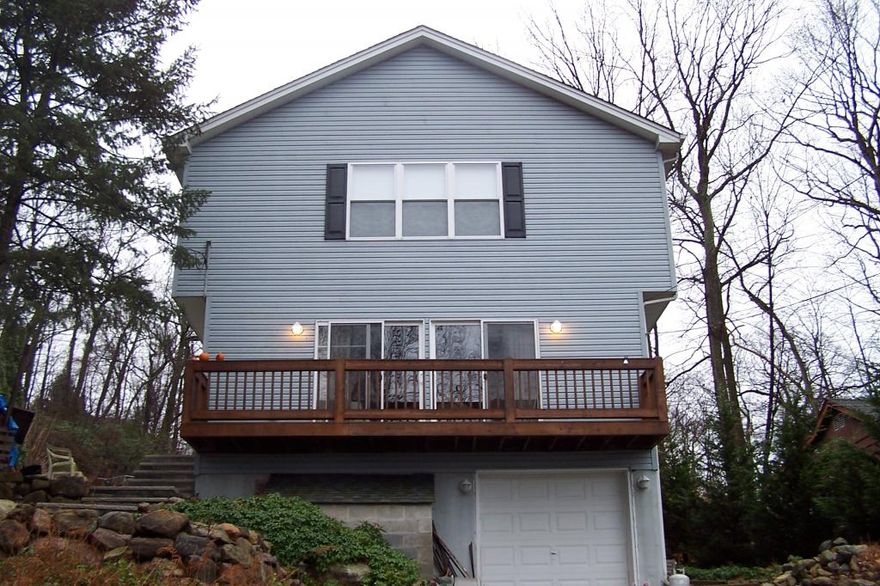 Beautiful 1st floor apartment, featuring a nice living room, dining room, kitchen and 2-bedrooms. Nice flooring throughout the apt. The rental unit comes with 1 parking space. No pets. No smoking. Property is in close proximity to most things: Restaurants, Shopping, Public Transportation, etc