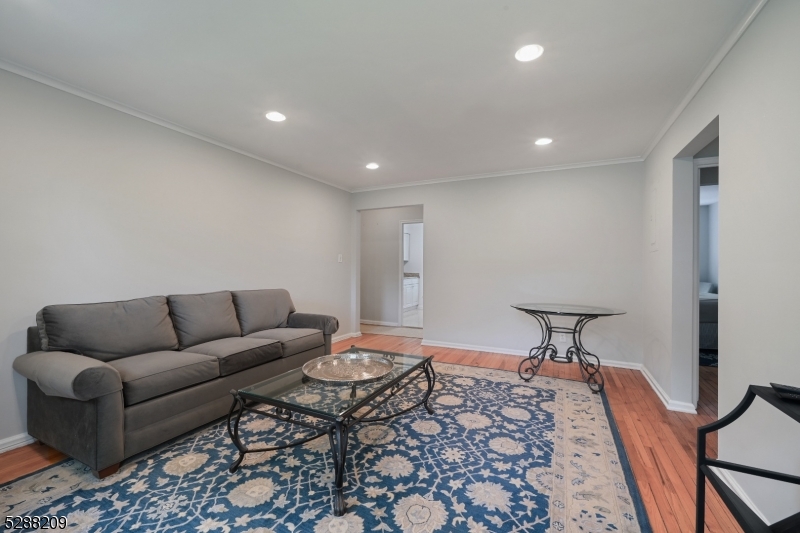 ARDLEIGH MEWS - Residential Lease