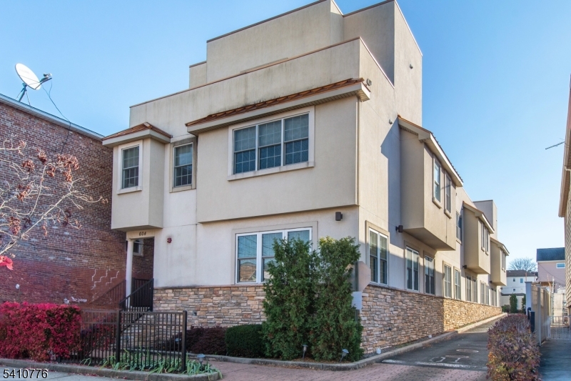 Bayonne - Residential