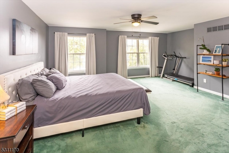 Greenwich Chase - Residential