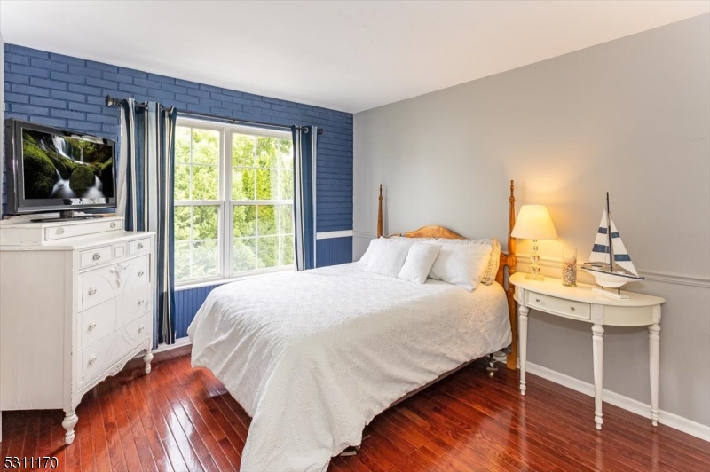 Greenwich Chase - Residential