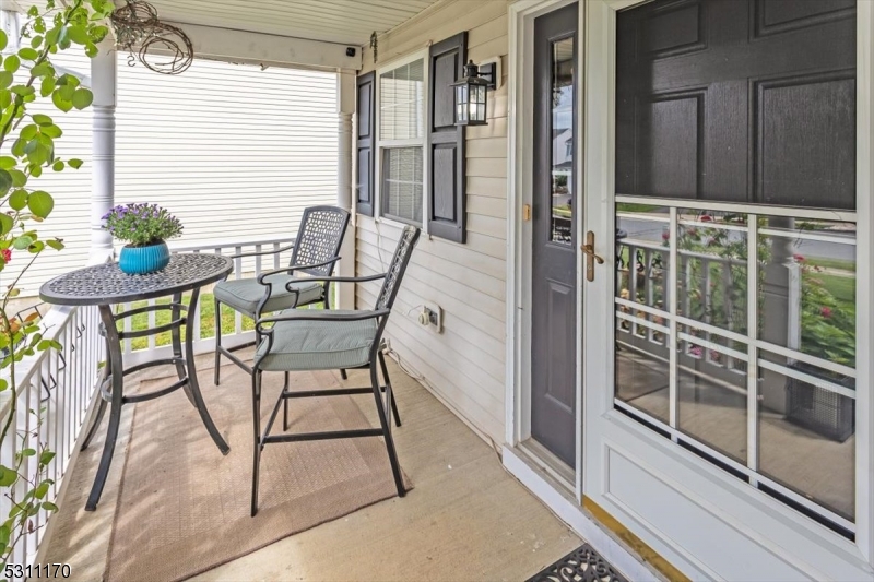 Greenwich Chase - Residential