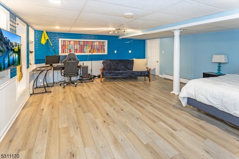 Greenwich Chase - Residential