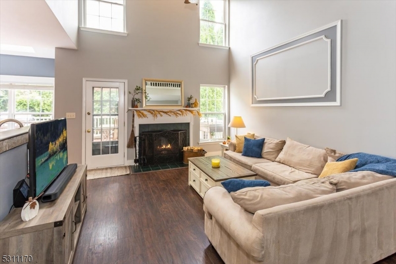 Greenwich Chase - Residential