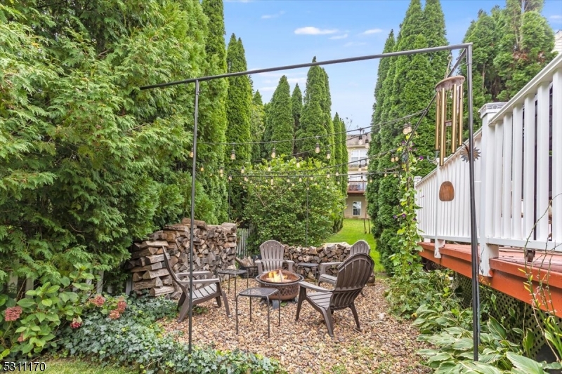 Greenwich Chase - Residential