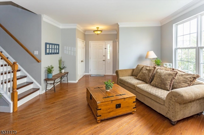 Greenwich Chase - Residential