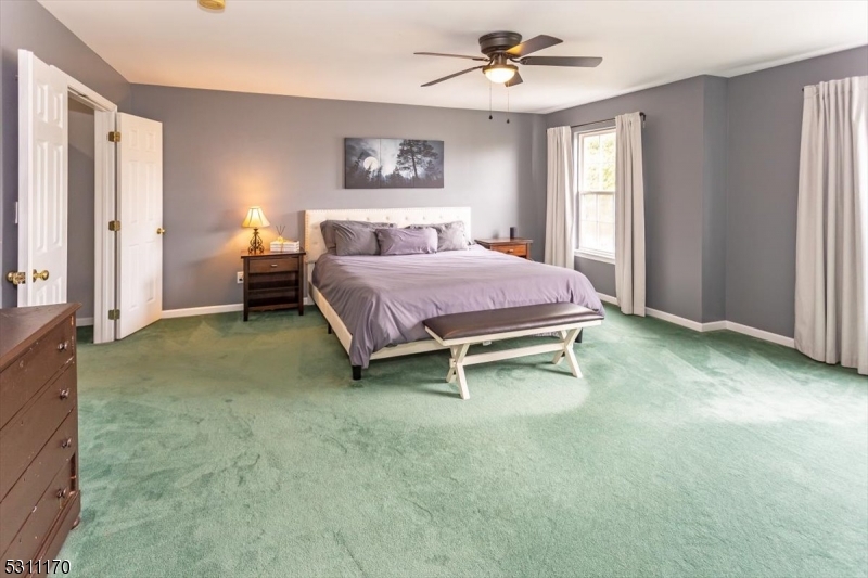 Greenwich Chase - Residential