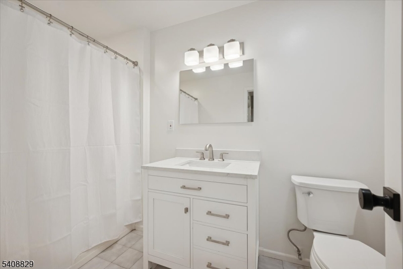 Roosevelt Commons - Bldg E - Residential Lease