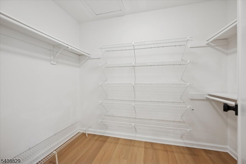 Roosevelt Commons - Bldg E - Residential Lease