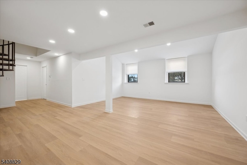 Roosevelt Commons - Bldg E - Residential Lease