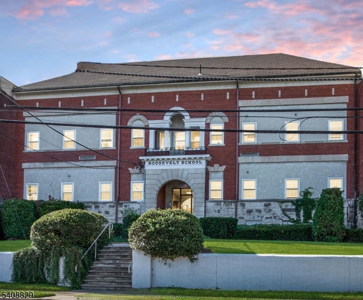 Roosevelt Commons - Bldg E - Residential Lease