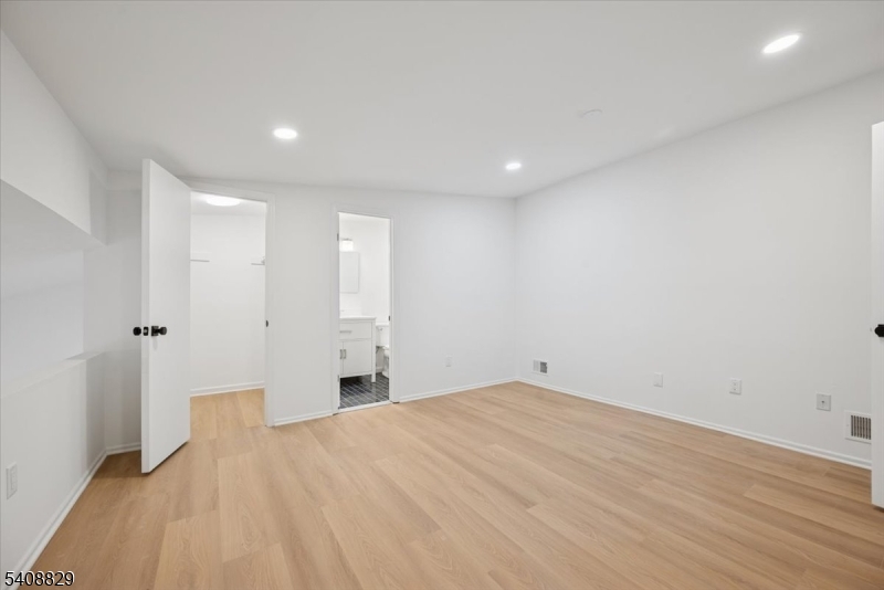 Roosevelt Commons - Bldg E - Residential Lease