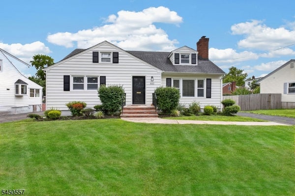 663 MOUNTAIN AVE, SPRINGFIELD, NJ 07081 - Image b5e34cafd77480bcab80880c2fd091cd/2118398409