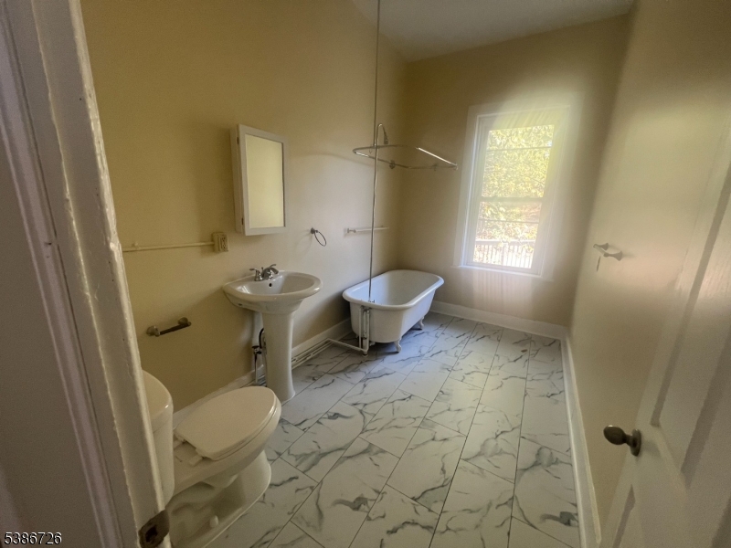 Main St. - Residential Lease