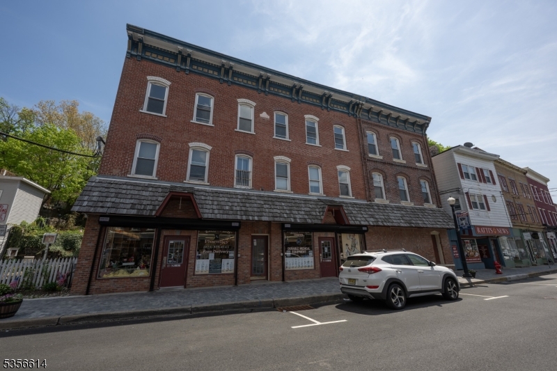 Main St. - Residential Lease