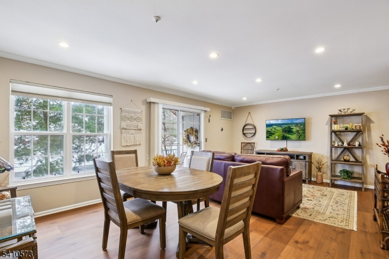 Spring Ridge - Residential