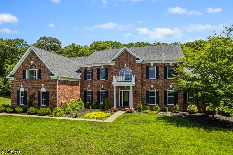 5 Crownview Ct
