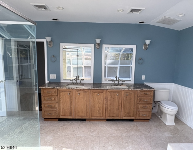 Bethlehem Twp., New Jersey 08804, United States, 4 Bedrooms Bedrooms, ,6 BathroomsBathrooms,Residential,Active,242206