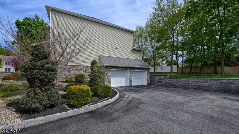 DeHART ESTATES - Residential