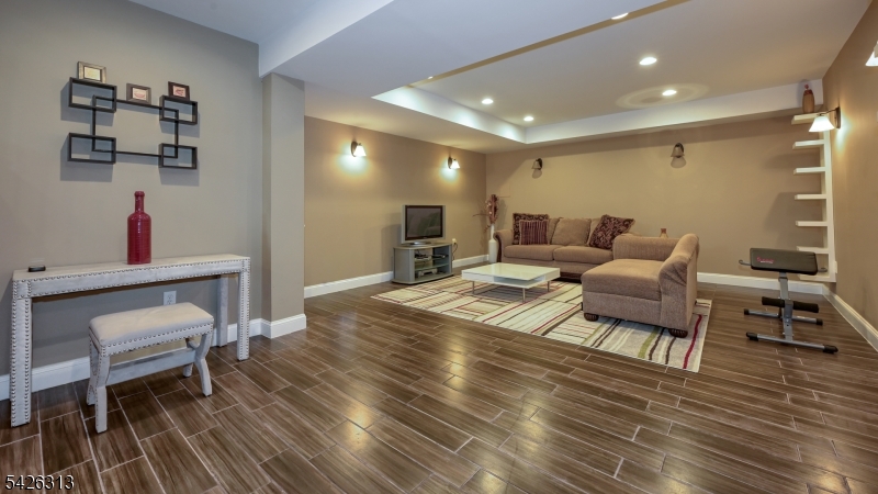DeHART ESTATES - Residential