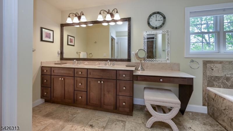 DeHART ESTATES - Residential