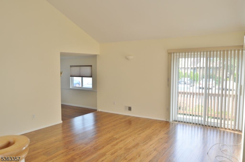 BELANTRAE GREENS - Residential Lease