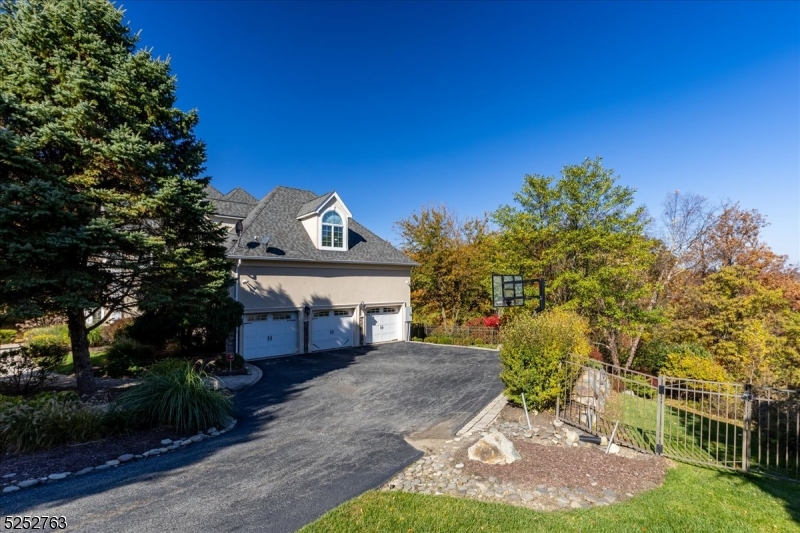 Valhalla Ridge - Residential