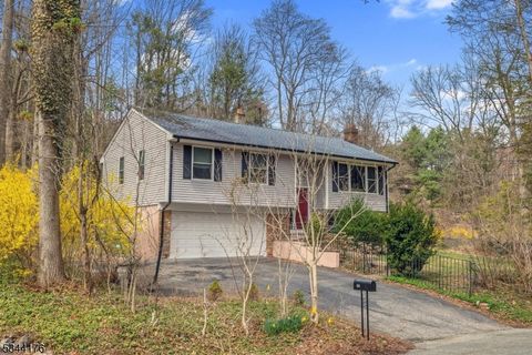 191 Kakeout Rd Kinnelon Boro NJ 07405