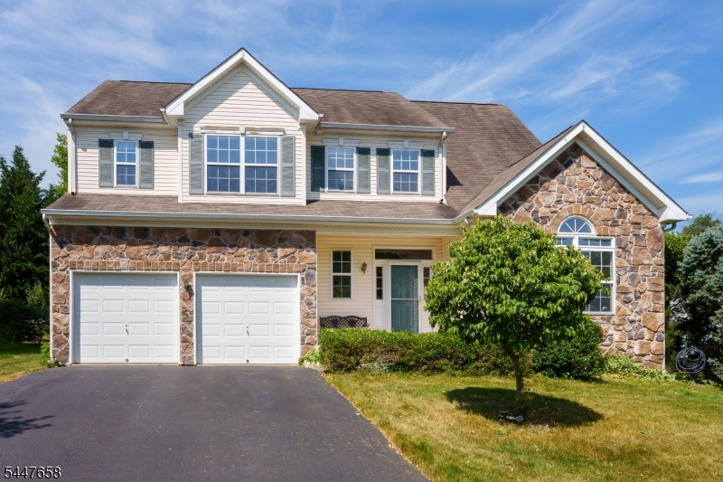 Photo 1 of 40 — 2 Pickering Cir, Montgomery Twp., NJ 08540