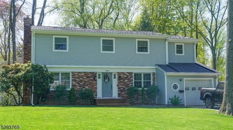 7 Pineknoll Dr, Lawrence Twp.,  08648 - #: 3898233