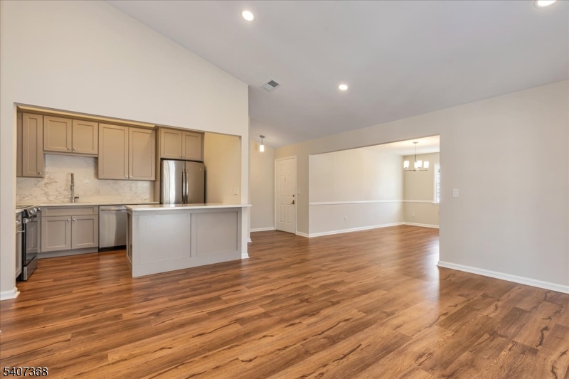 Spring Ridge - Residential