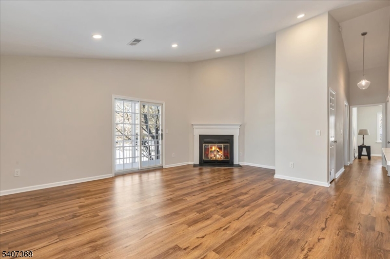 Spring Ridge - Residential