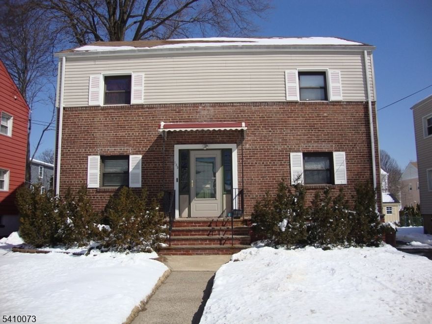 NICELY RENOVATED, BRIGHT, AND, AIRY, 2ND FLOOR,WITH UPDATED KITCHEN AND DINING AREA,LIVING ROOM AND 2 GOOD SIZED BEDROOMS ALL WITH NEWLY FINISHED HARDWOOD FLOORS,BASEMENT HAS PRIVATE SPACE FOR STORAGE AND COMES WITH A DRYER, AND A NEWER WASHING MACHINE, FOR SALE BY THE PREVIOUS TENANT ,PRICE TO BE INDICATED ,  IF INTERESTED,  OFF  STREET PARKING ON SHARED DRIVEWAY AS WELL AS ONSTREET,NICE FENCED REAR YARD FOR RELAXING AND BARBQUE, MOMENTS TO BOTH,THE FAMOUS DOWNTOWNS OF CRANFORD AND WESFIELD AND THER TRAINSTATIONS, 2 MINUTES AWAY