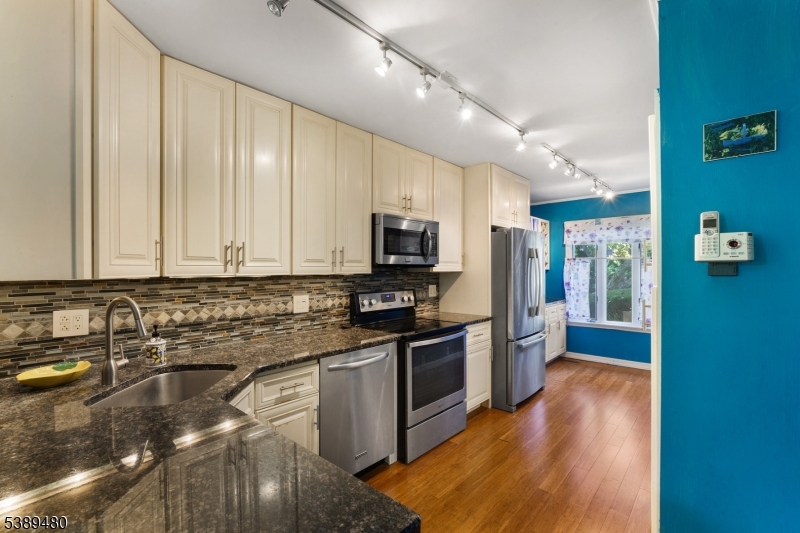 Beaver Brook - Residential