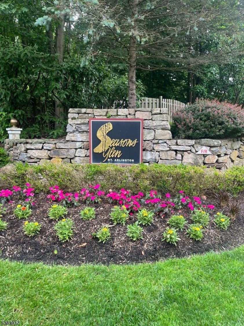 Seasons Glen - Residential