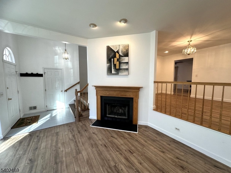 OAK HILL - Residential Lease